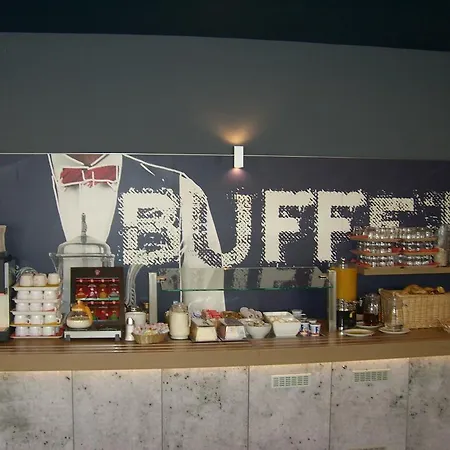 Отель Ibis Budget 2*